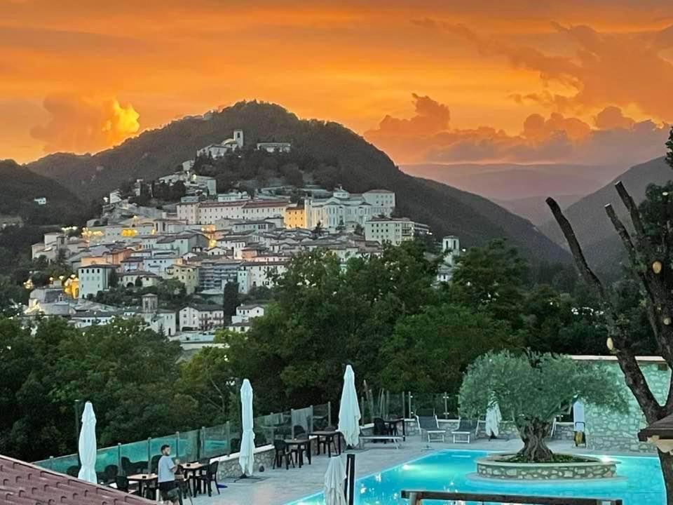 Hotel Gans Cascia Esterno foto